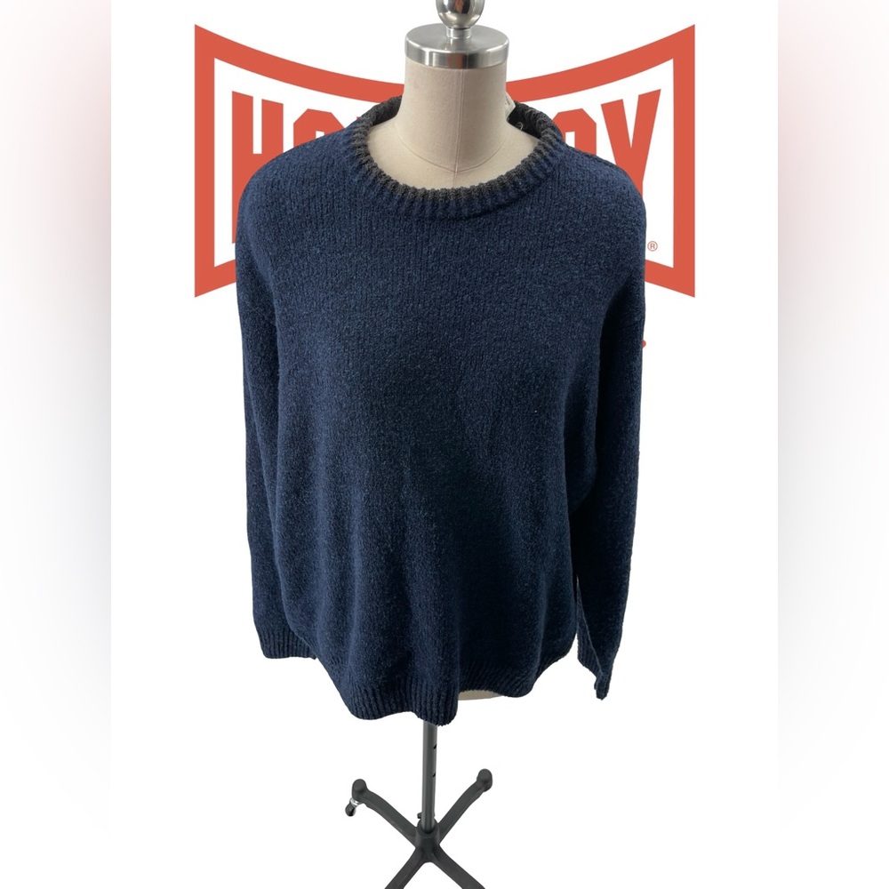 Hockey Navy Crewneck Sweater for Men‎